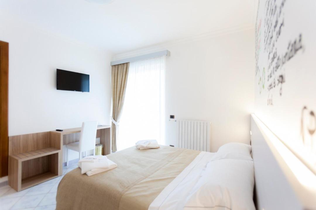 Na' Poesia B&B Di Charme SantʼAgata deʼ Goti エクステリア 写真