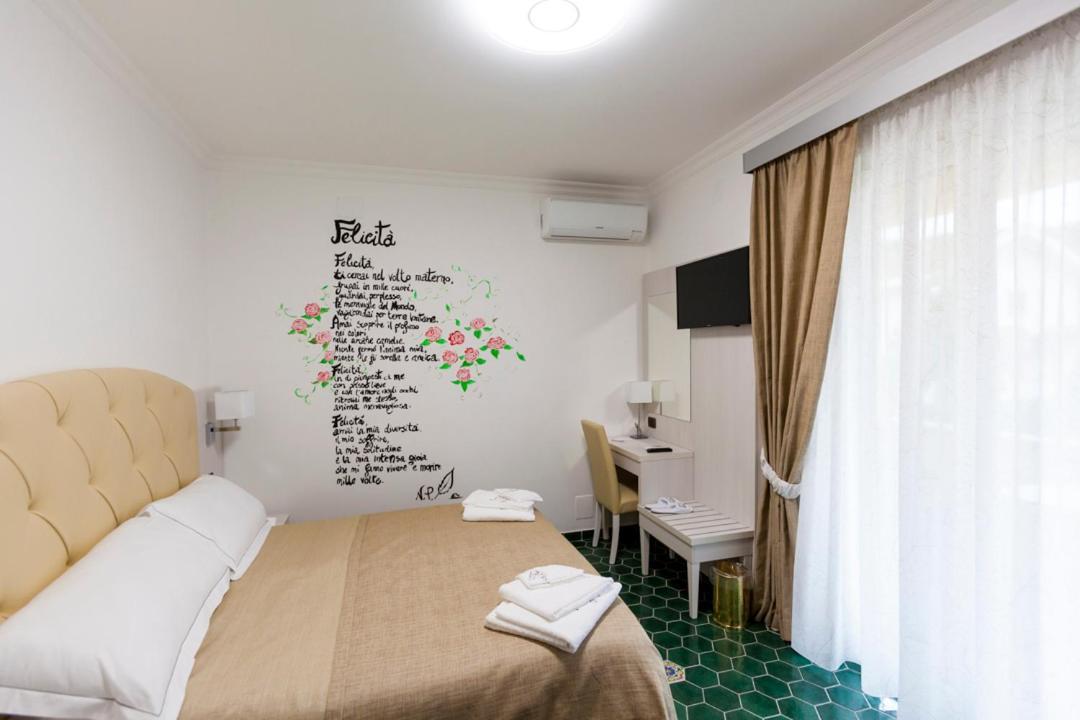 Na' Poesia B&B Di Charme SantʼAgata deʼ Goti エクステリア 写真